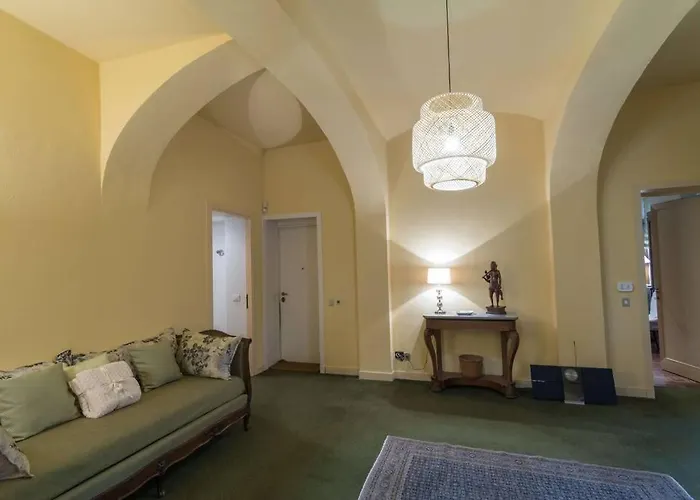 Apartment Dimora 1690 *